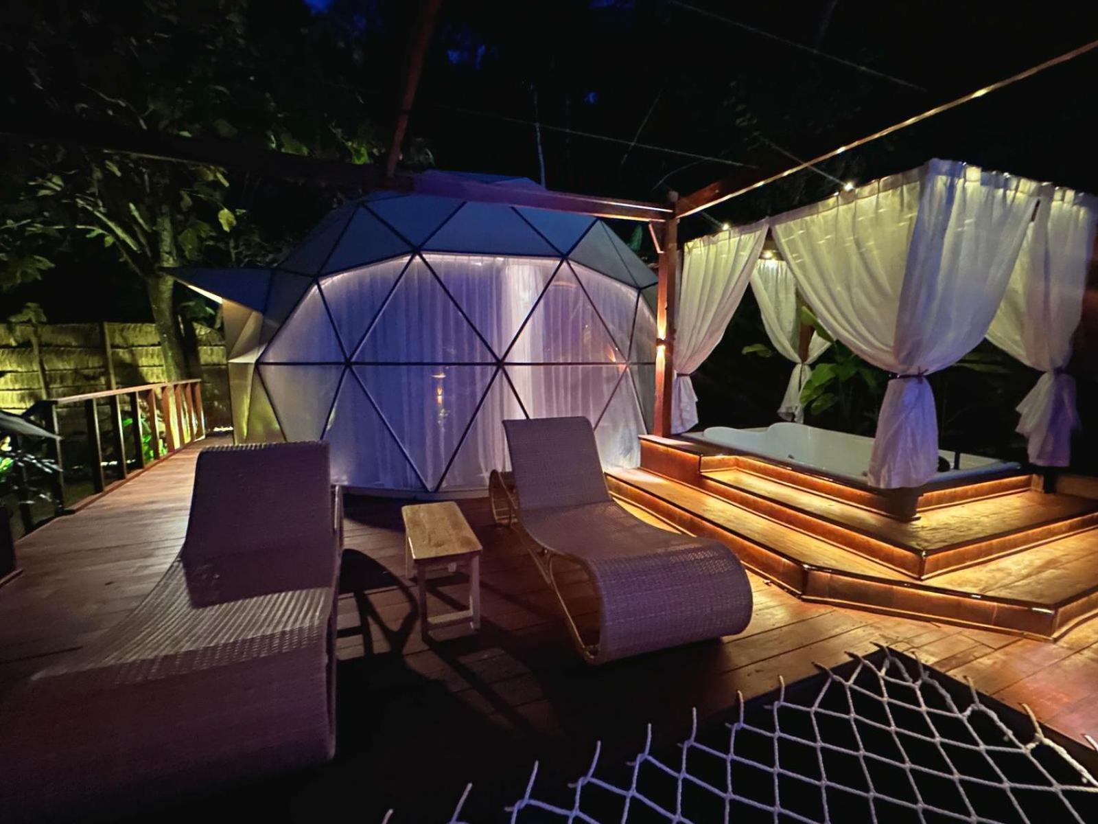 Beachfront Luxury Dome Villas - Gamat Bay Resort Нуса Пенида Экстерьер фото